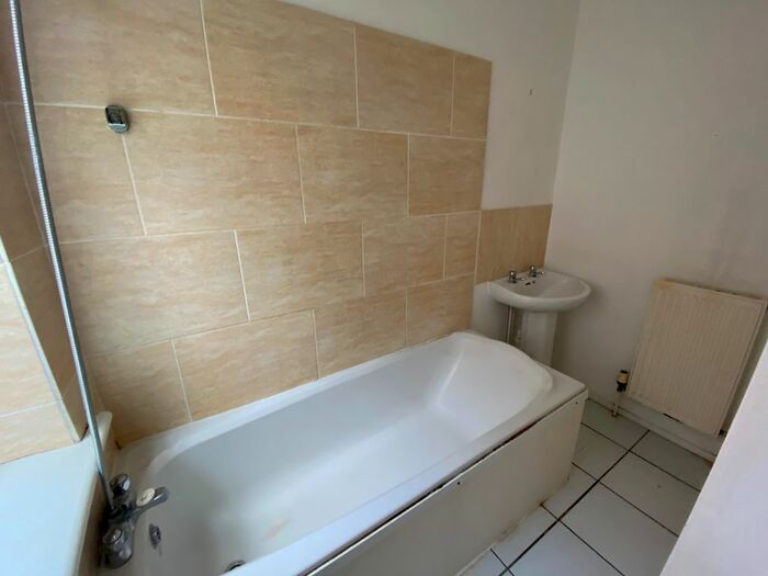 1 Bedroom Flat To Rent In Park Road North, Birkenhead, CH41