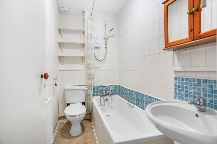 2 Bedroom Flat For Sale In Cromwell Road, Hove, BN3