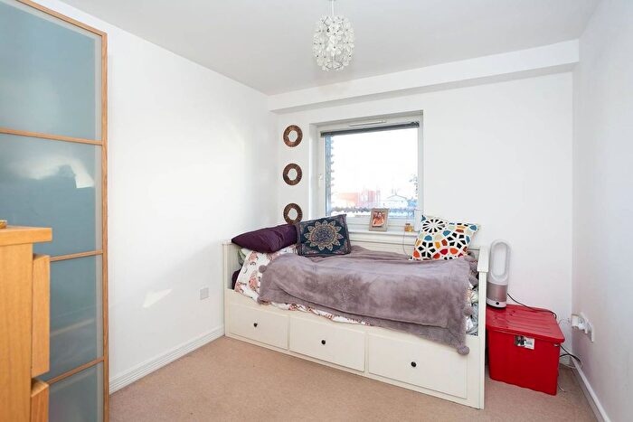 2 Bedroom Flat To Rent In Selden Hill, Hemel Hempstead, HP2