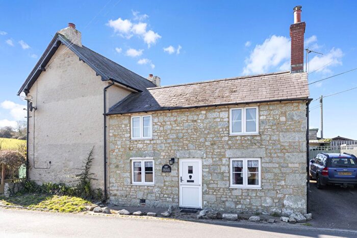2 Bedroom End Of Terrace House To Rent In Crooked Chimneys, Shaftesbury, SP7