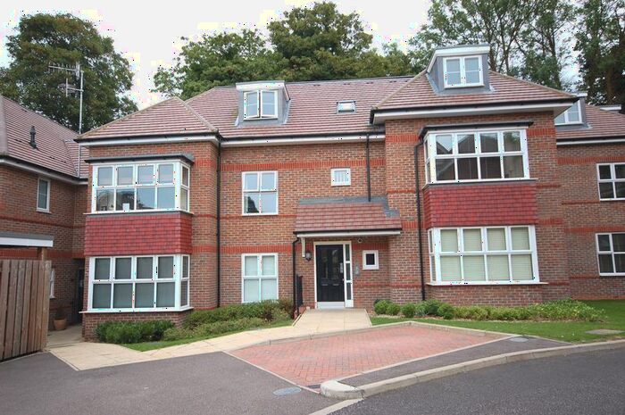 2 Bedroom Flat To Rent In Burrow Close, Watford, WD17