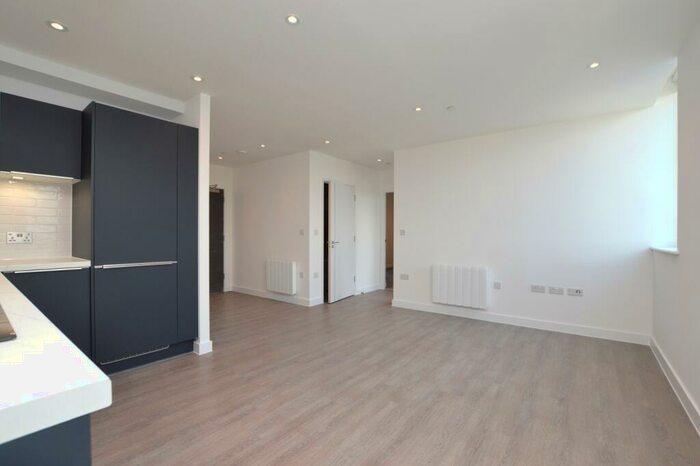 2 Bedroom Flat To Rent In Beckenham Road Beckenham, BR3