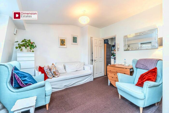 1 Bedroom Flat To Rent In Richmond Road, London Fields Park, Dalston, Hackney, London, E8