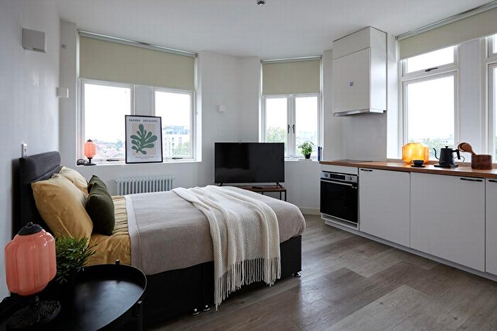 Studio To Rent In Woolwich Road, London, SE7