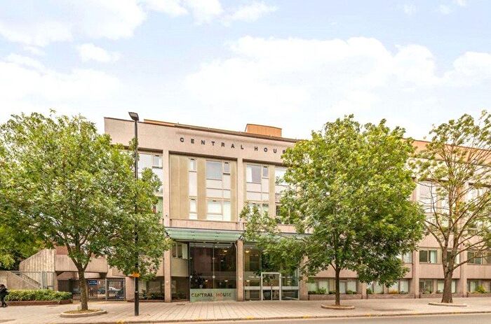 1 Bedroom Flat For Sale In Lampton Road, London, TW3