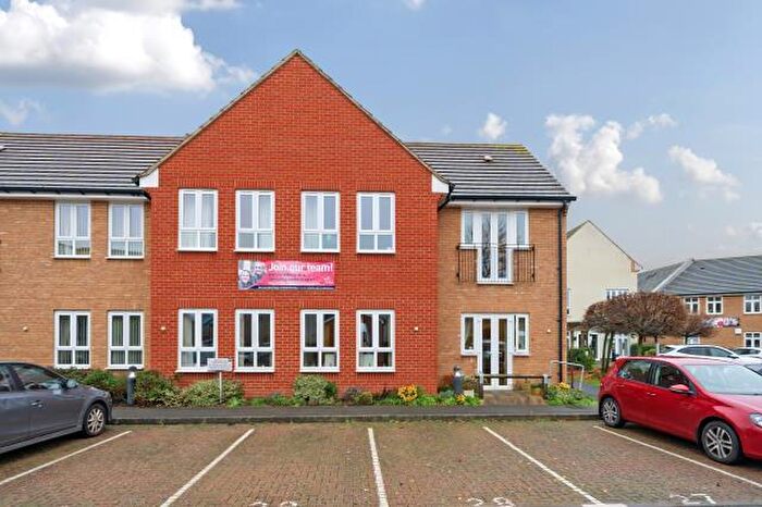 2 Bedroom Apartment For Sale In Centurion House, Coach House Mews, Bicester, OX26
