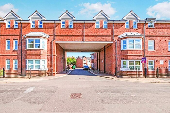 2 Bedroom Flat For Sale In Little Hallfield Road, York, YO31