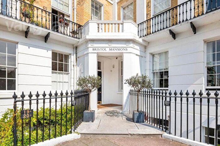 2 Bedroom Flat For Sale In Sussex Square, Brighton, East Sussex, BN2