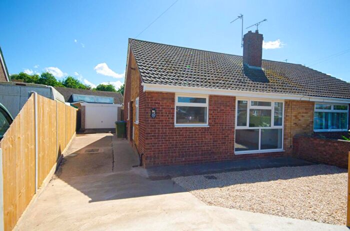 2 Bedroom Semi-Detached Bungalow For Sale In Ryecroft Drive, Withernsea, HU19