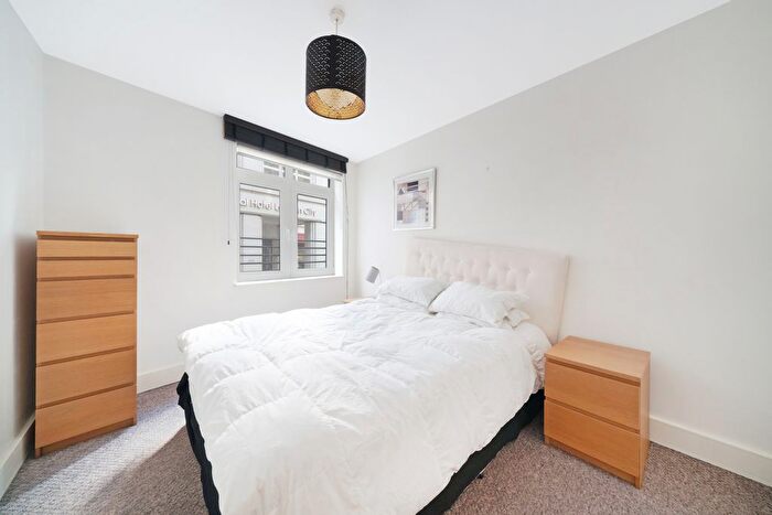 1 Bedroom Flat To Rent In Pepys Street, Tower, EC3N