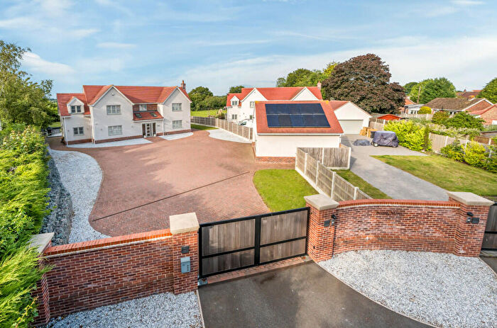 4 Bedroom Detached House For Sale In Baytree Lane, Little Clacton, Clacton-on-Sea, CO16