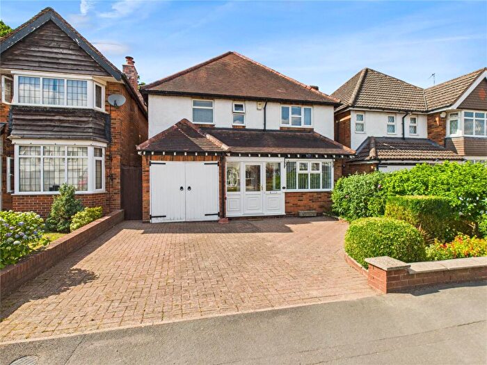3 Bedroom Detached House For Sale In Hazeloak Road, Shirley, Solihull, West Midlands, B90