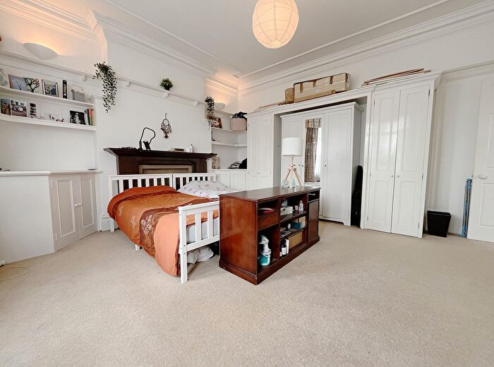 1 Bedroom Flat To Rent In Boileau Road, London, W5
