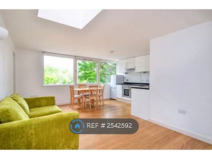 2 Bedroom Flat To Rent In Princess Louise Building, London, SE8