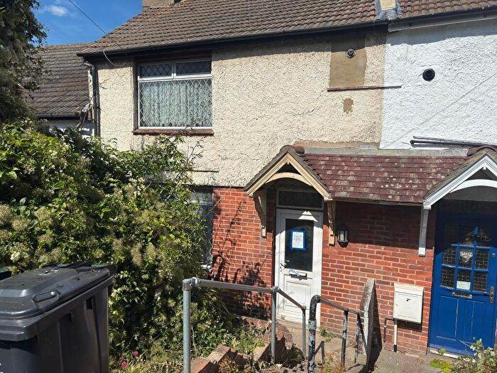 3 Bedroom Terraced House For Sale In Coombe Road, Brighton, BN2