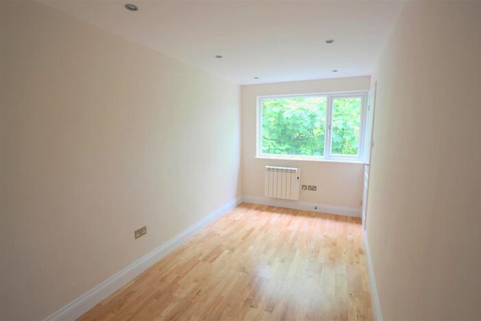 1 Bedroom Flat To Rent In Trenance Lane, Newquay, TR7