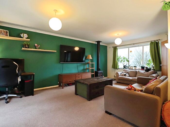 3 Bedroom Detached Bungalow For Sale In Glamorgan Terrace, Gilfach Goch, Porth, CF39