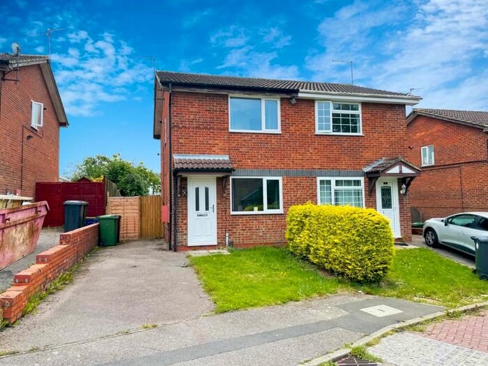 2 Bedroom Semi-Detached House To Rent In Ridding Close, Corby, NN18