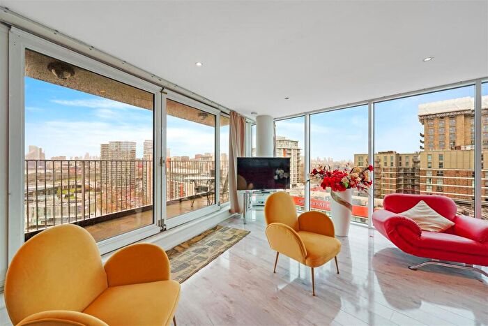 3 Bedroom Penthouse For Sale In Coral Apartments, Royal Victoria Dock, E16
