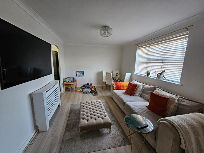 2 Bedroom Apartment To Rent In Earls Meade, Luton, LU2