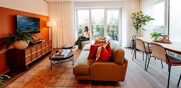 1 Bedroom Flat To Rent In Bow View Apartments, Bow Green, E3