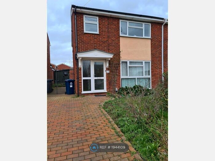 3 Bedroom Semi-Detached House To Rent In Andrew Road, Eynesbury, St. Neots, PE19