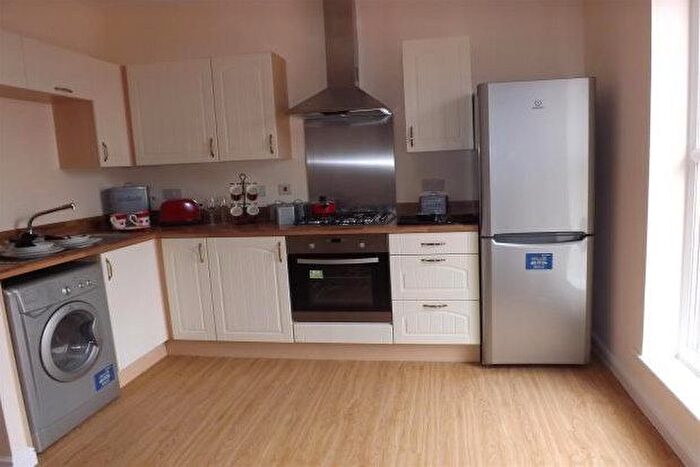 2 Bedroom Flat To Rent In Barbrook Road, Swindon, SN1
