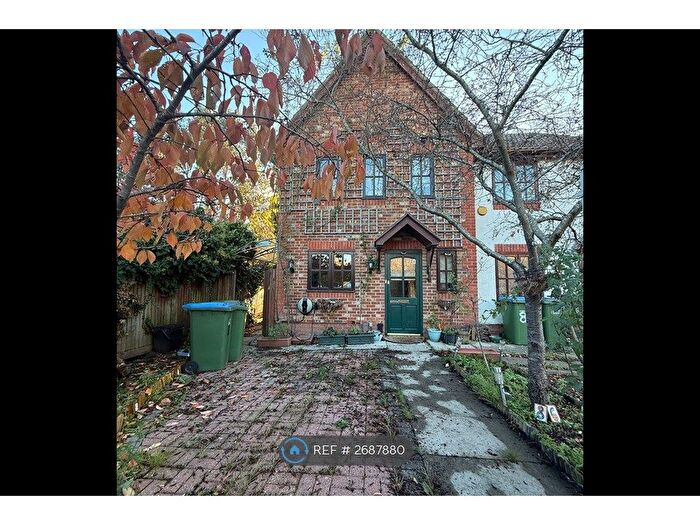 3 Bedroom Terraced House To Rent In London, London, SE3