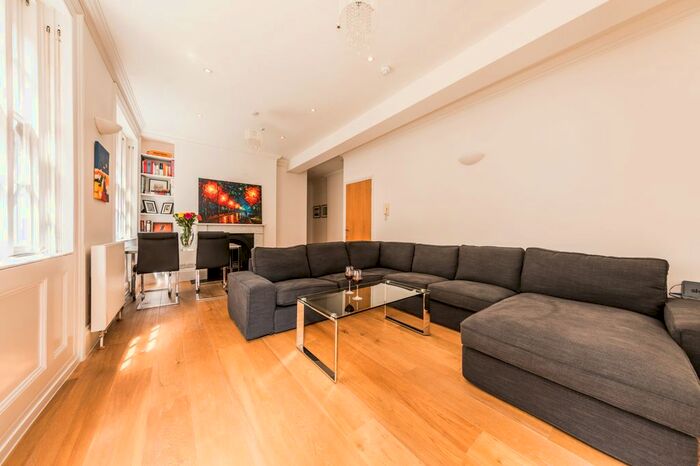 2 Bedroom Flat To Rent In Bulls Head Passage, London, EC3V