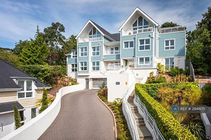 2 Bedroom Penthouse To Rent In Munster Road, Poole, BH14