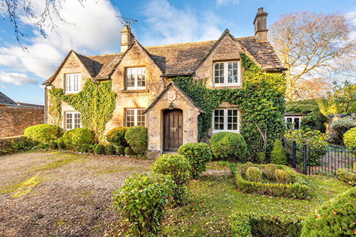 3 Bedroom Detached House For Sale In The Street, Grittleton, SN14