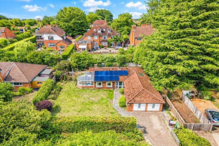 4 Bedroom Bungalow For Sale In Ramsey Close, St. Albans, Hertfordshire, AL1