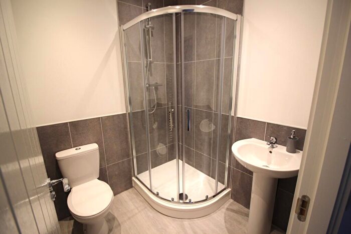 1 Bedroom Flat To Rent In Courier House, King Cross Street, Halifax, HX1