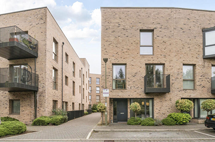 3 Bedroom End Of Terrace House For Sale In Meadowsweet Way, Headington, Oxford, OX3