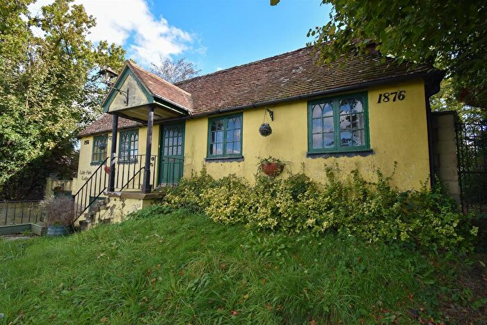 2 Bedroom Detached Bungalow For Sale In Hooe Road, Ninfield, Battle, TN33