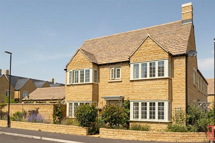 3 Bedroom End Of Terrace House To Rent In Wellesley Close, Moreton-In-Marsh, GL56