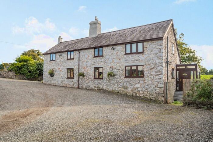 3 Bedroom Detached House For Sale In Denbigh, LL16