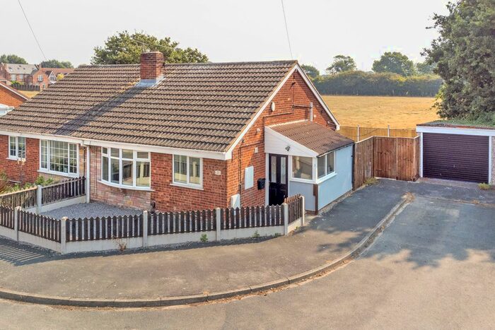 2 Bedroom Semi-Detached Bungalow For Sale In Water Way Garth, Pollington, DN14