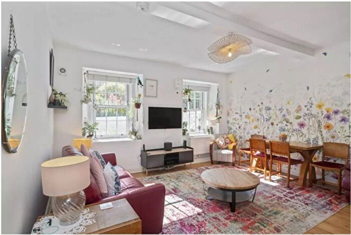 2 Bedroom Flat To Rent In Pilrig Street, Leith Walk, Edinburgh, EH6