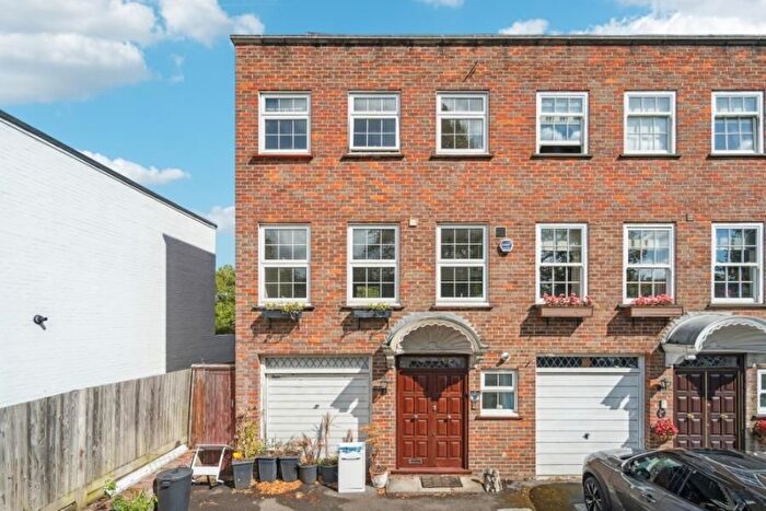 4 Bedroom Town House To Rent In Dene Road, Northwood, HA6