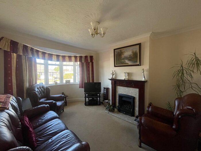 2 Bedroom Bungalow To Rent In Bouverie Road, Hardingstone, Northampton, NN4