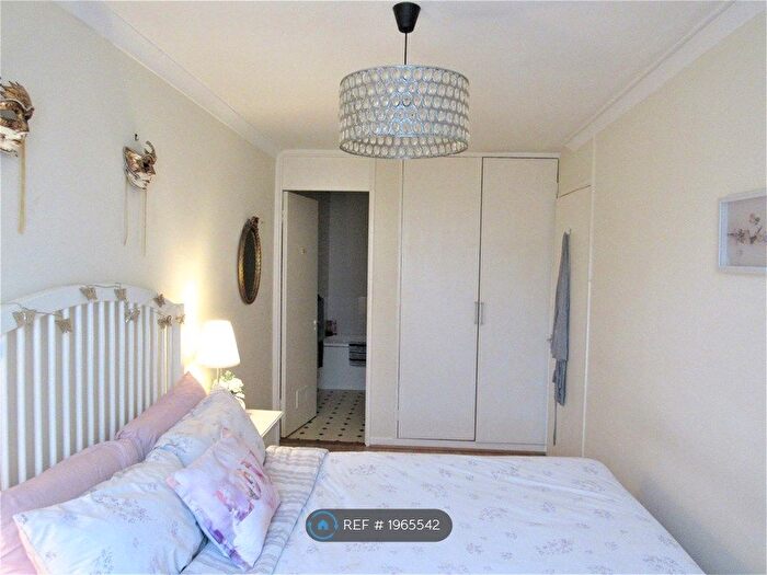 1 Bedroom Flat To Rent In North Tenth Street, Milton Keynes, MK9
