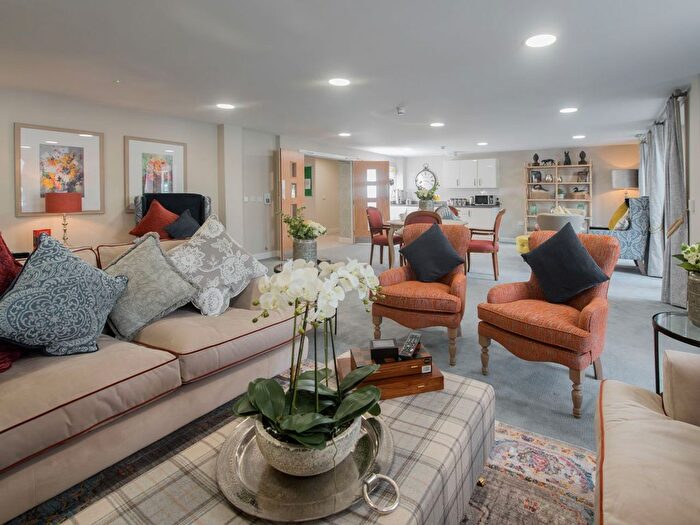 2 Bedroom Flat To Rent In Duck Lane, Codsall, Wolverhampton, WV8