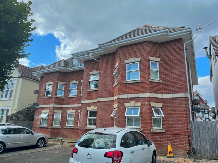 2 Bedroom Flat To Rent In Argyll Road, Boscombe, BH5