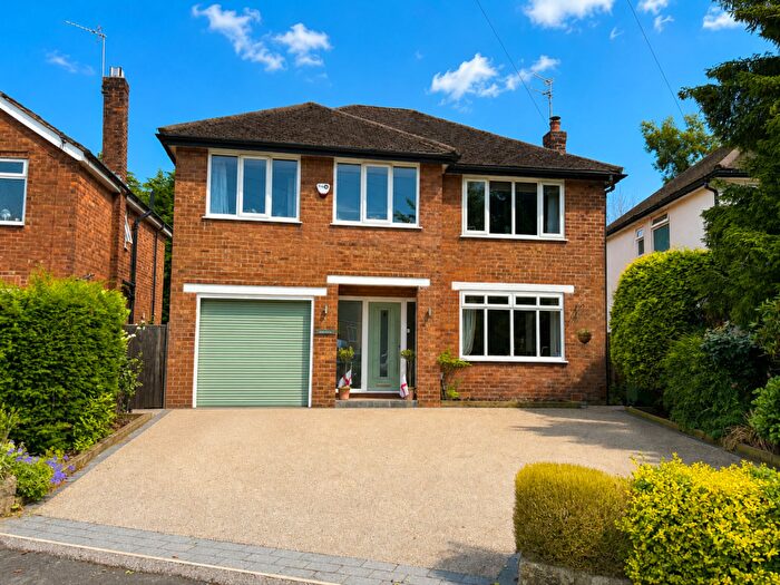 4 Bedroom Detached House For Sale In Robins Close, Bramhall, SK7