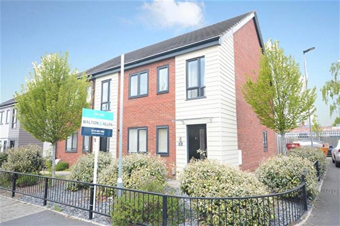 4 Bedroom Semi Detached House To Rent In Dob Park Close, Nottingham, NG6