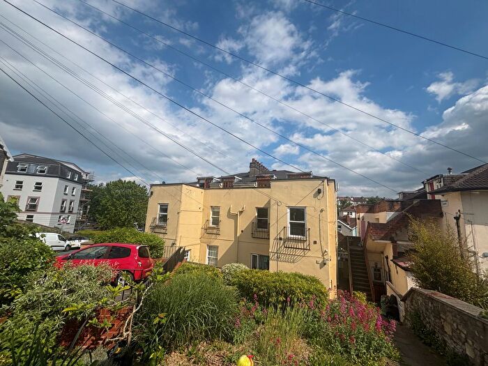 2 Bedroom Flat To Rent In Claremont Road, Bristol, BS7