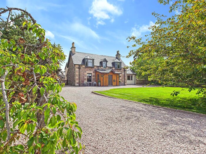5 Bedroom Detached House For Sale In Carr Road, Carrbridge, PH23