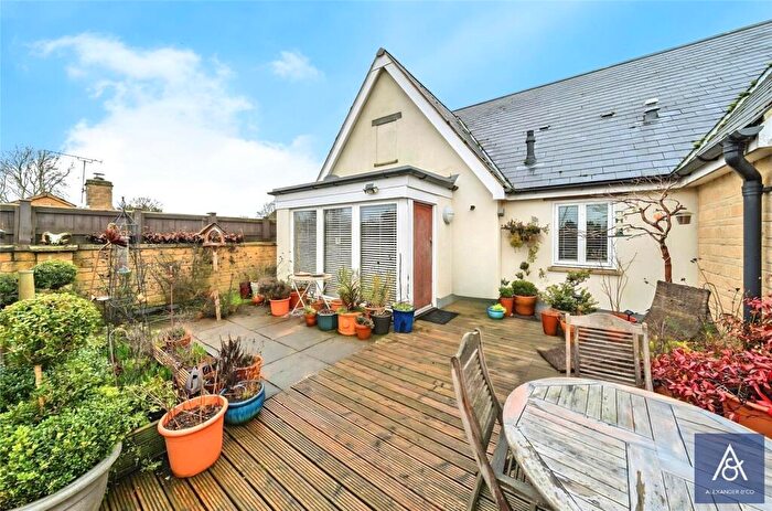 2 Bedroom Apartment For Sale In Park End, Croughton, Brackley, NN13