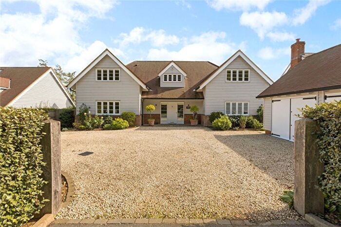 4 Bedroom Detached House For Sale In Cotton Spring View, Flamstead, St. Albans, Hertfordshire, AL3